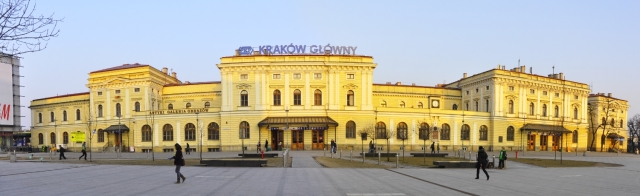Der (Haupt-)Bahnhof in Krakau - Kraków Głowny heißt "Krakuw Guwne" und nicht "Krakow Glowni"